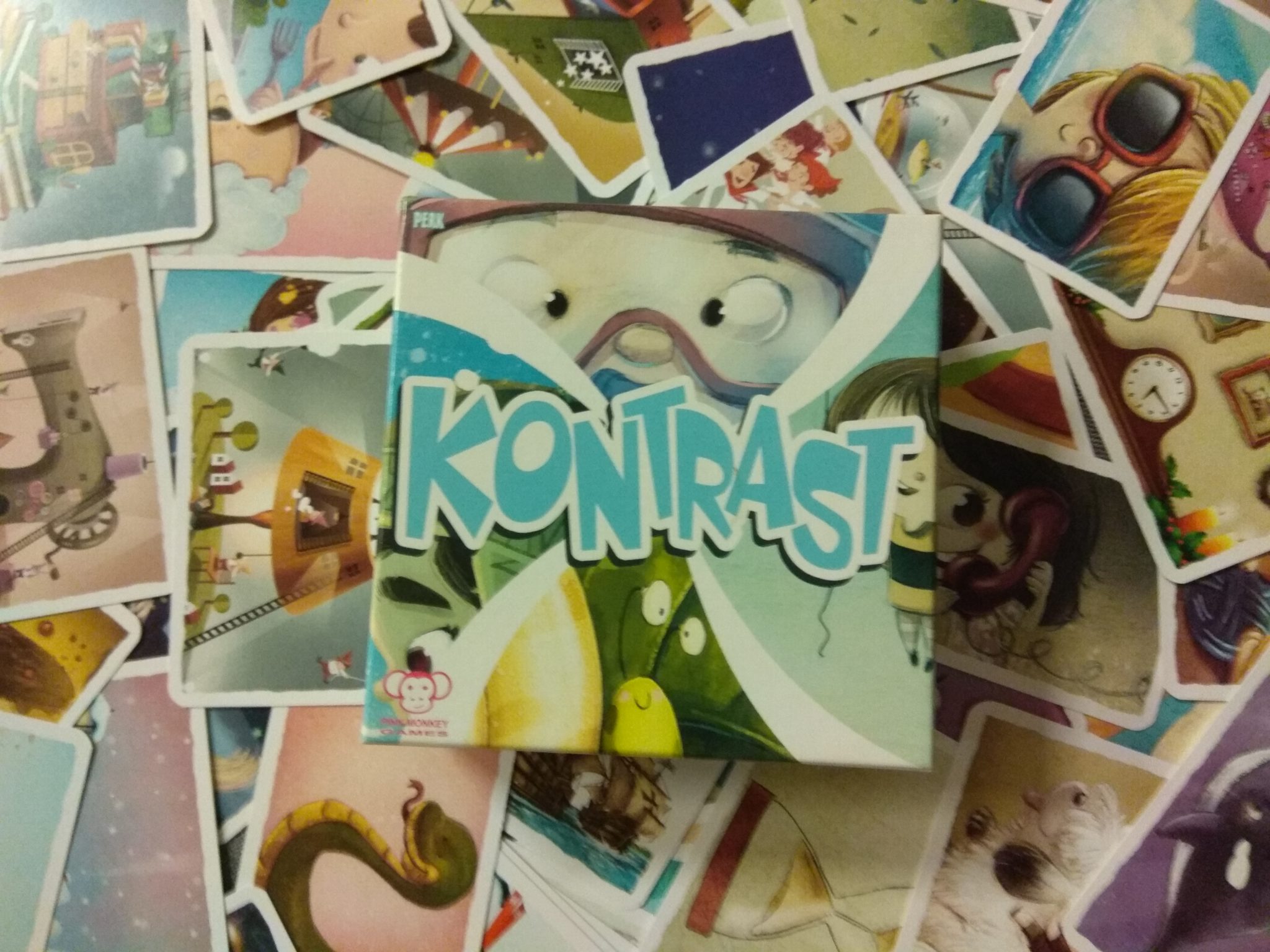 Kontrast gra karciana