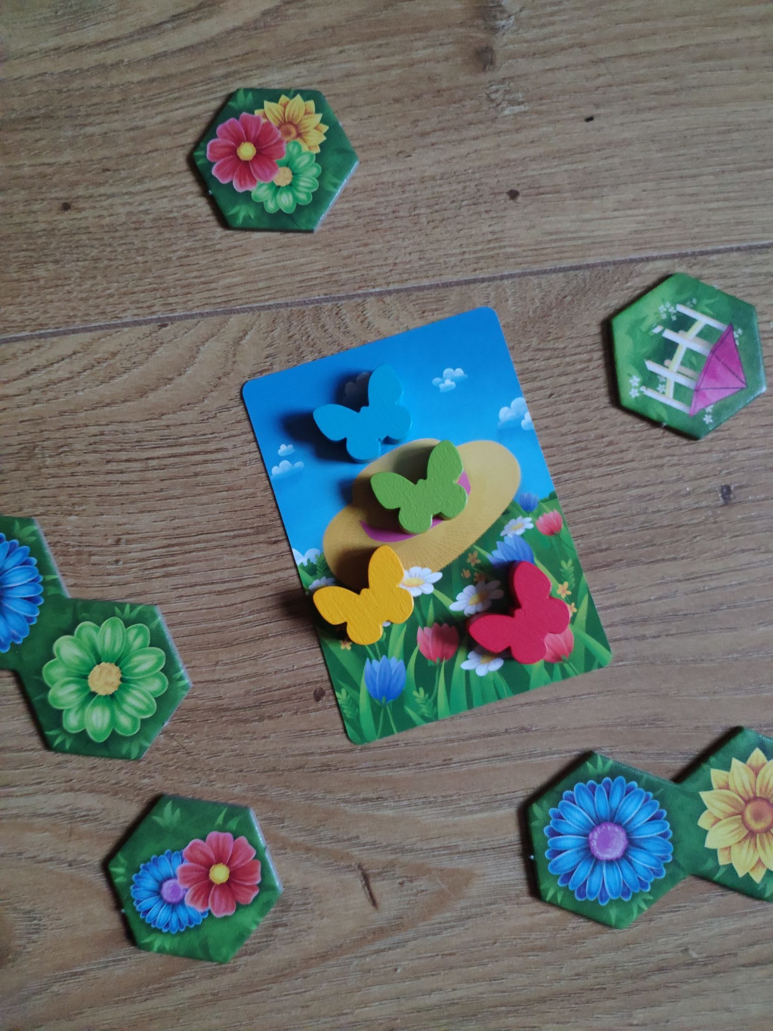 Z kwiatka na kwiatek komponenty